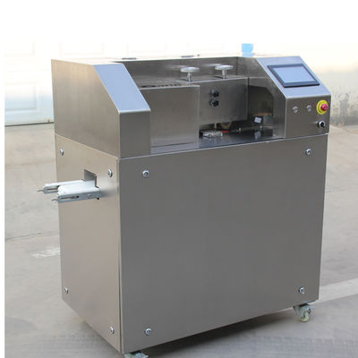 자연적 육포 간식거리 치음은 씹을 수 있는 개를 붙이고, 성형기를 처리합니다